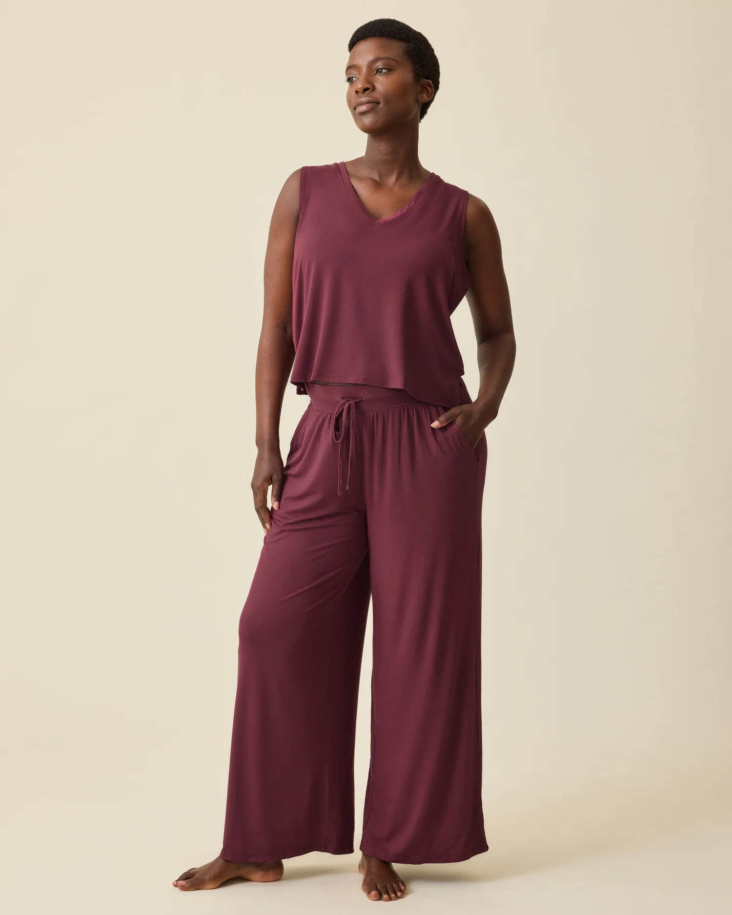Aria Bamboo Cropped V-neck Tank | Deep Burgundy - Image 3