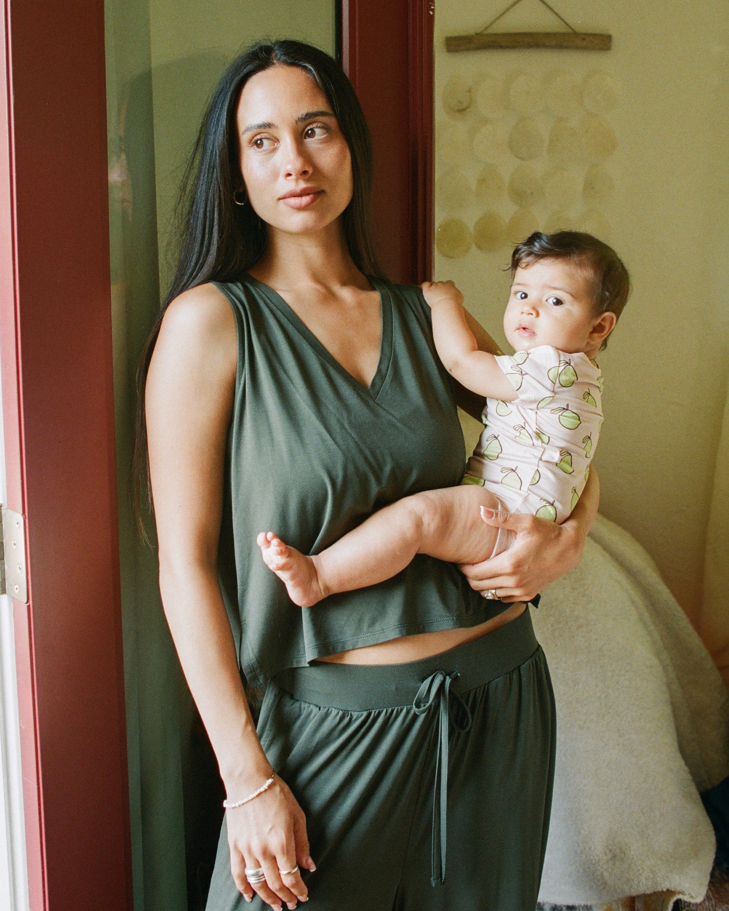 Aria Bamboo Cropped V-neck Tank | Thyme - Image 5