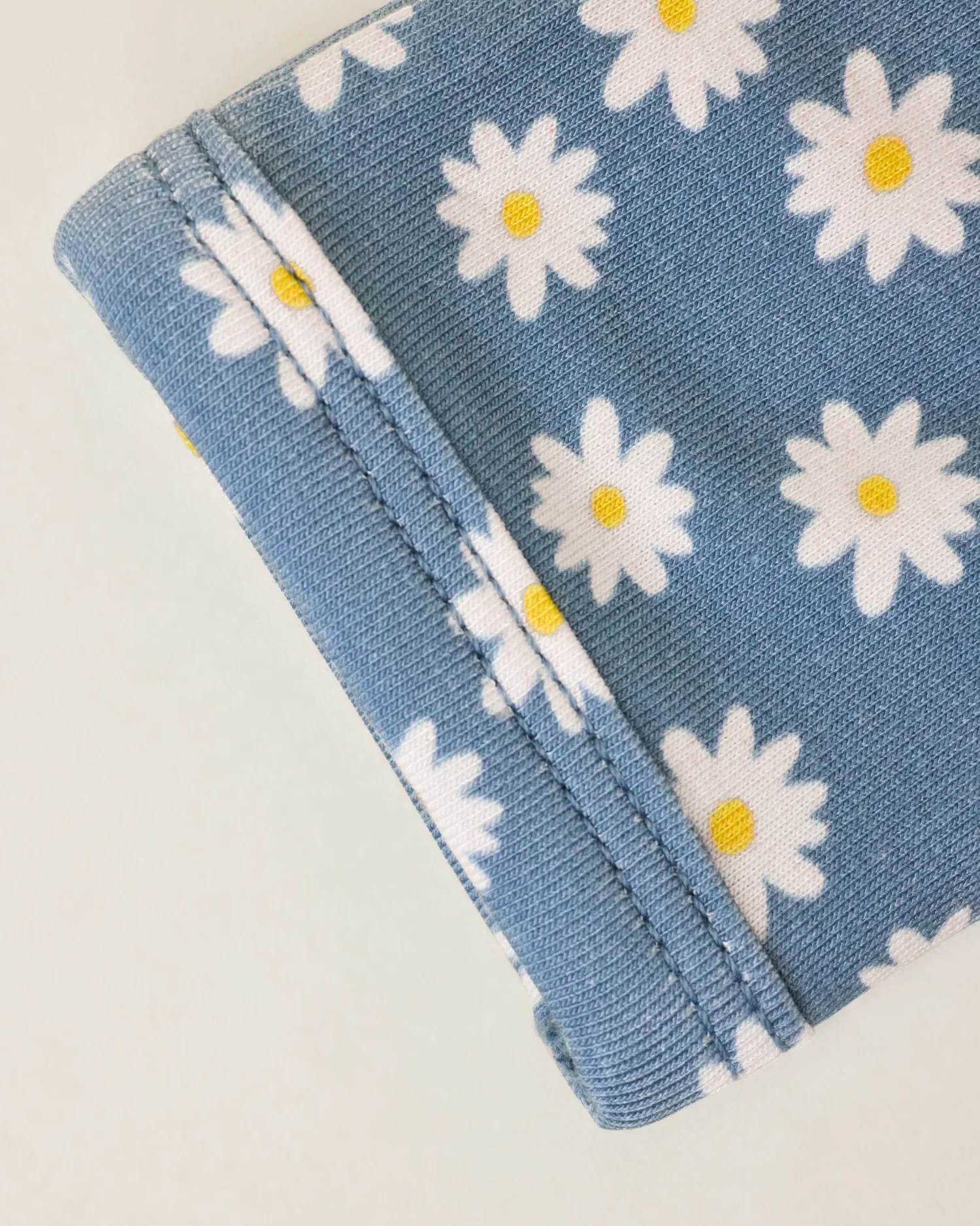 Bamboo Knotted Baby Gown & Hat | Blue Daisies - Image 3