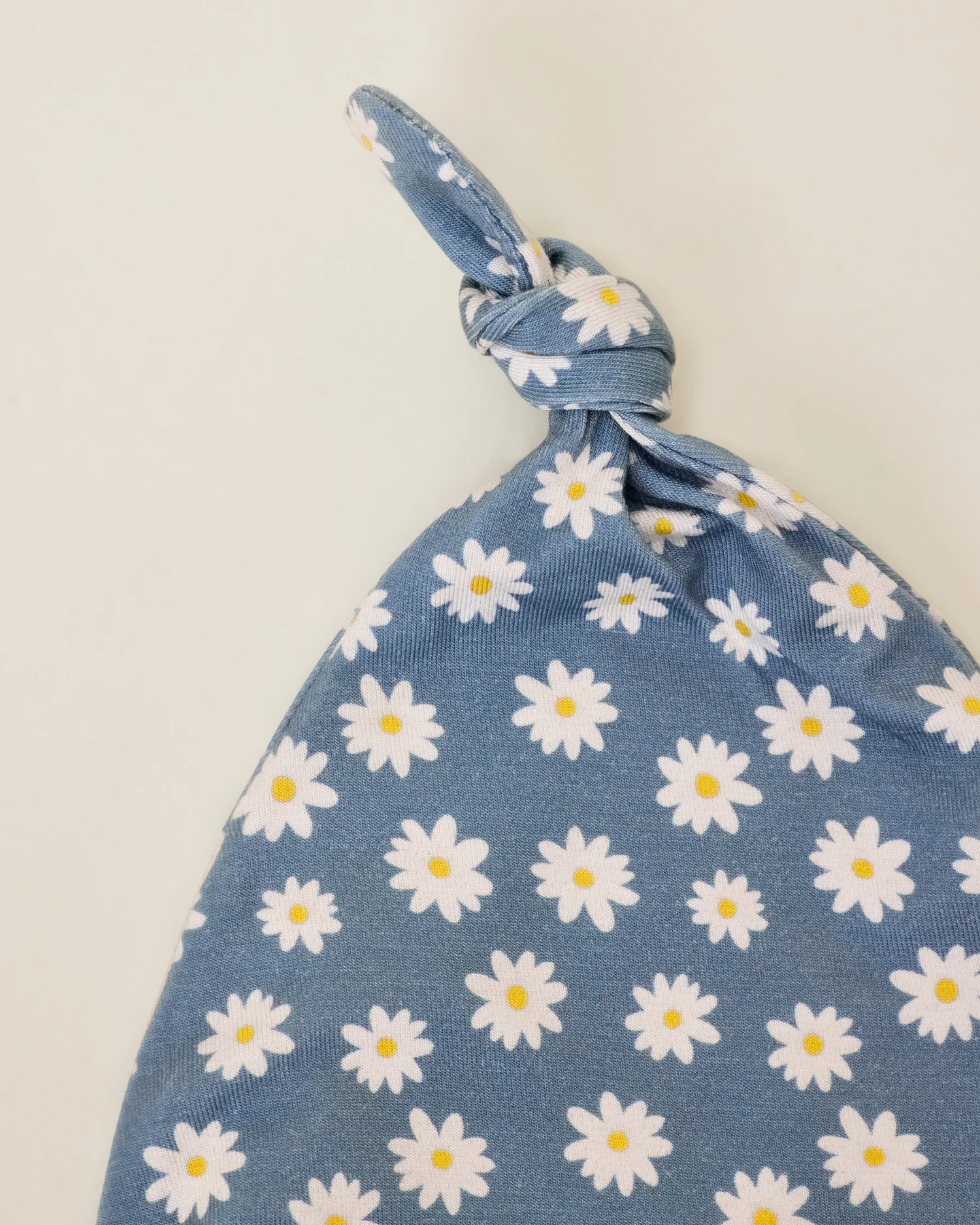 Bamboo Knotted Baby Gown & Hat | Blue Daisies - Image 4