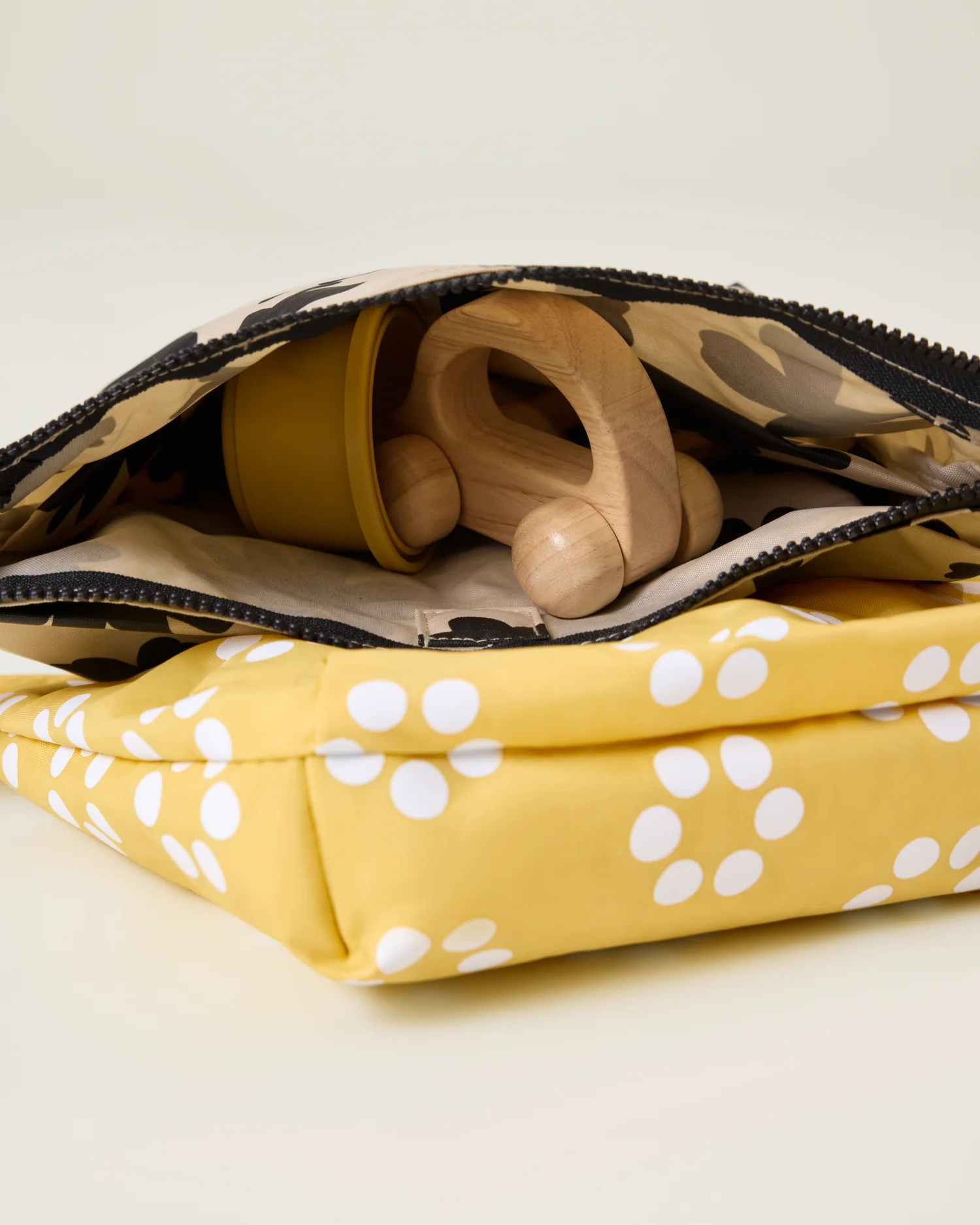 Quick Change Kit Bag | Sunshine Dots - Image 7