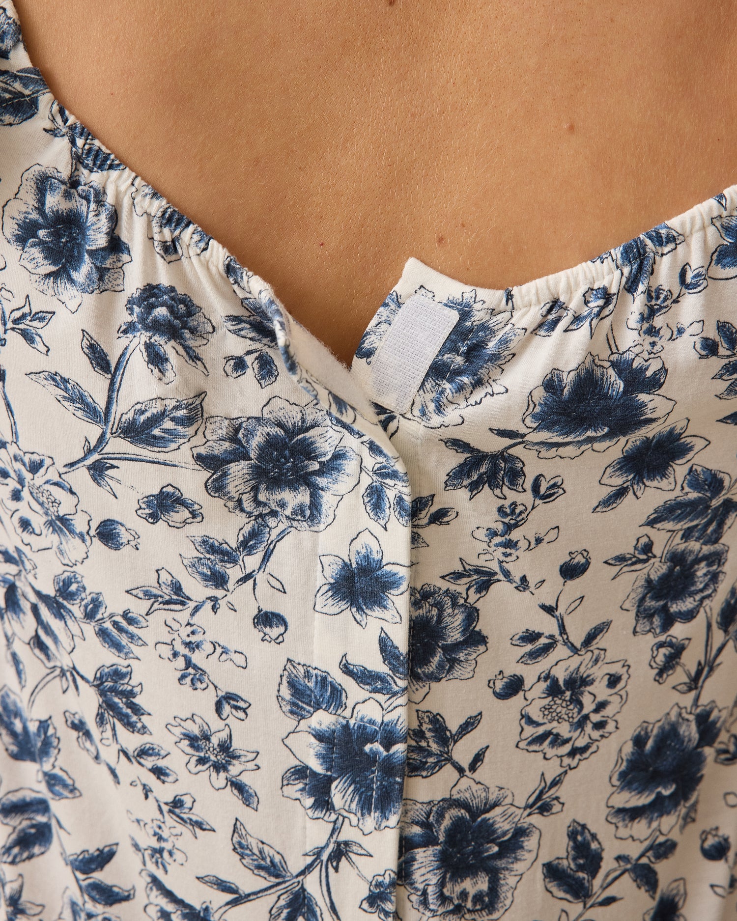 Ruffle Strap Labor & Delivery Gown | Navy Toile - Image 5