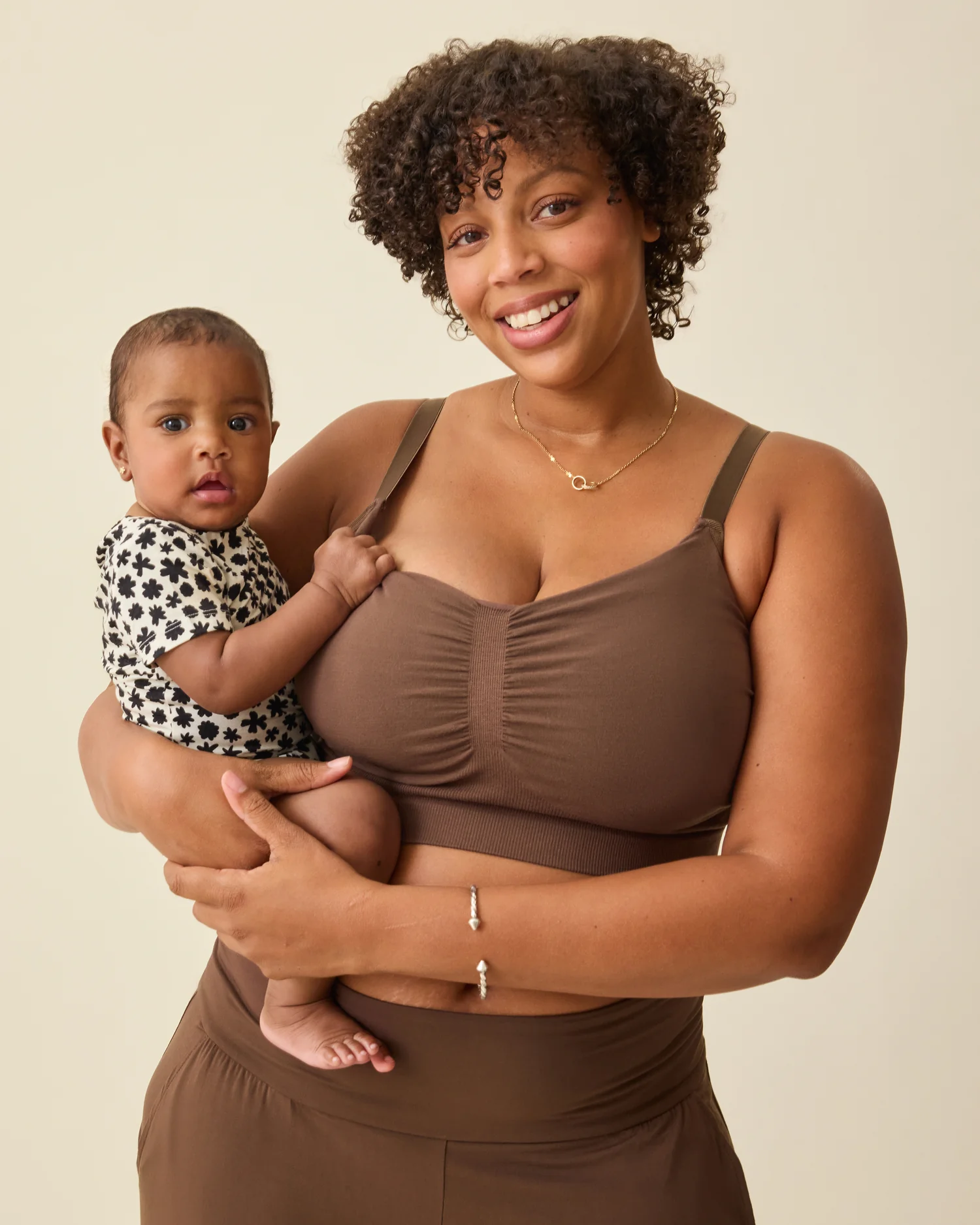Sublime® Bamboo Hands-Free Pumping Lounge & Sleep Bra | Chocolate - Image 5